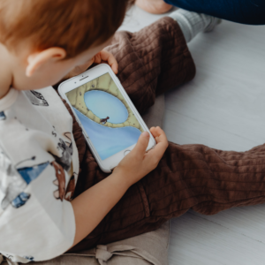 Dispositivi digitali 0–6 mesi